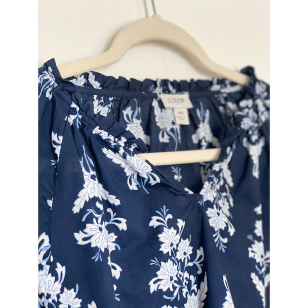 J. Crew Factory Navy Floral Long Sleeves Blouse Preppy top Size XS- Small A4 - Picture 3 of 11